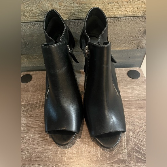 Michael Kors Clara Peep-Toe‎ Leather Pump Size 7 - Picture 8 of 16